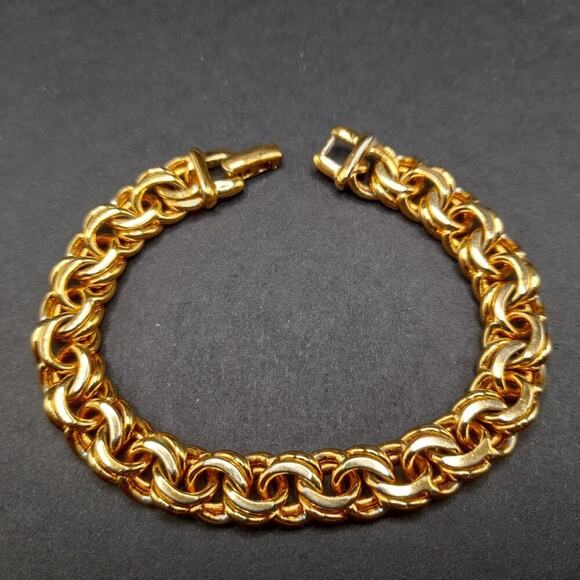 Vintage Monet Gold Plated Link Bracelet, 7 1/2 Inches, Fold Over Clasp - Picture 2 of 11
